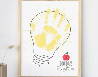 Lavoretto con le impronte delle mani per i 100 giorni di scuola: lavoretto con una lampadina più luminosa per i 100 giorni, opera d'arte ricordo per il 100° giorno di scuola