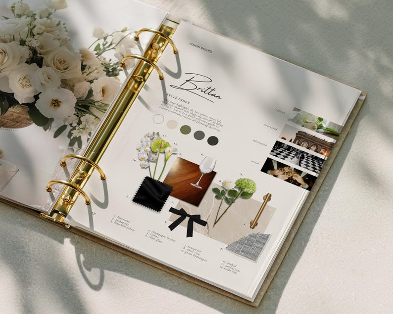 Puede incluir: Una p&aacute;gina de tablero de visi&oacute;n titulada Brittan en una carpeta de anillas doradas. La p&aacute;gina presenta una paleta de colores crema, oliva y carb&oacute;n, junto con im&aacute;genes de flores blancas, una copa de vino, una cinta negra y un tirador dorado.