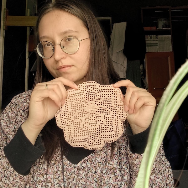 Bumblebee Filet Crochet Doily - PDF Pattern