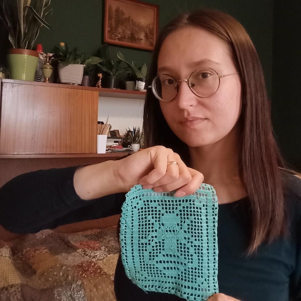 Bee Filet Crochet Doily - PDF Pattern