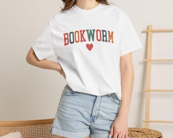 Bookworm Heart T-shirt | Reading lover tee