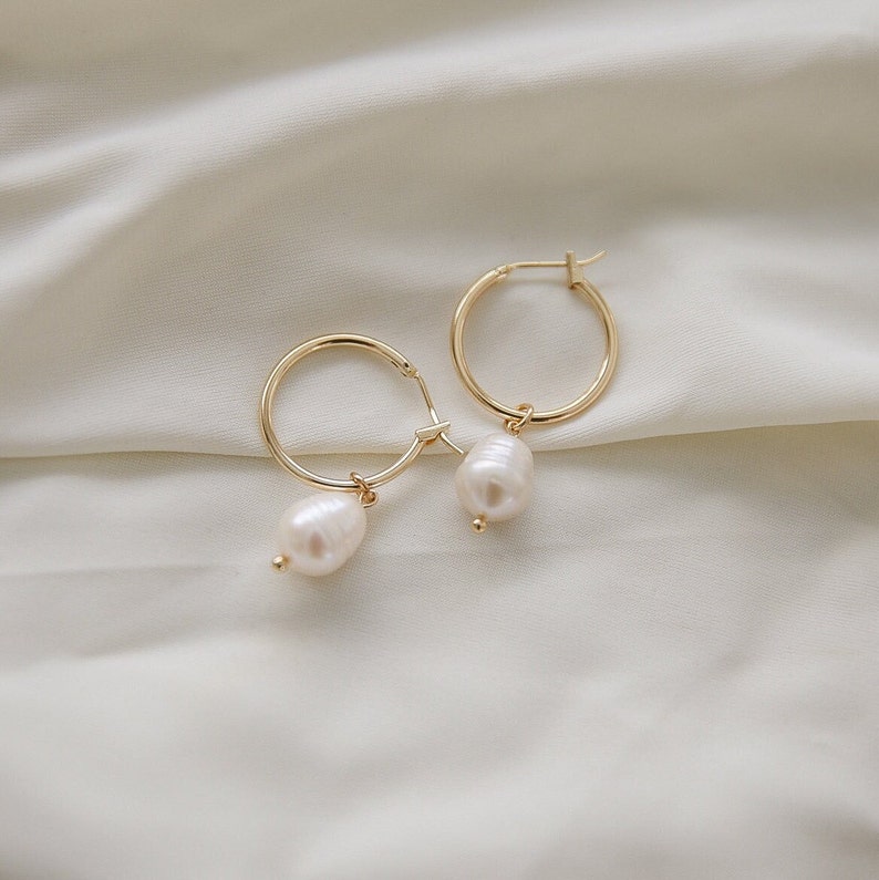 Pareloorbellen Gouden oorbellen Cadeau voor haar Minimalistische oorringen alledaagse oorbellen afbeelding 1