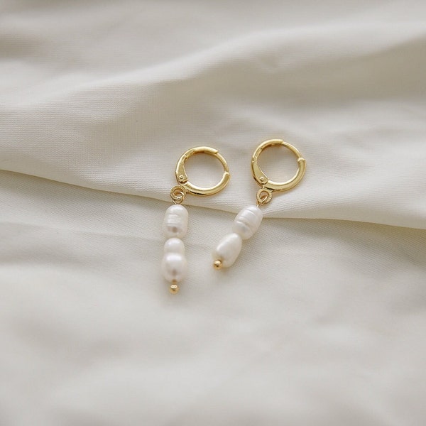 Freshwater pearl earrings | gold hoop earrings | minimalistic earrings | Gift for her | everyday earrings