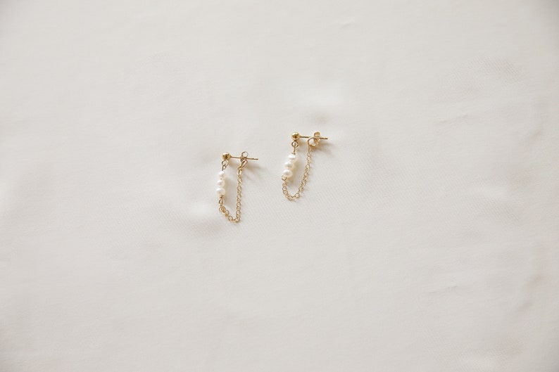 Oorbellen met parelketting goud gevulde oorbellen zilveren oorbellen sierlijke oorknopjes Hangende oorbellen cadeau voor haar afbeelding 5