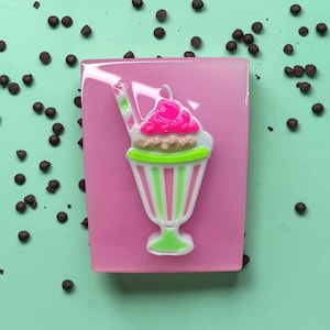 Neon Ice Cream Sundae Wall Art – Retro Milkshake Pop Art Sculpture, Pink Resin Candy Decor, Kawaii Dessert Wall Hanging, Candy Cabinet Col