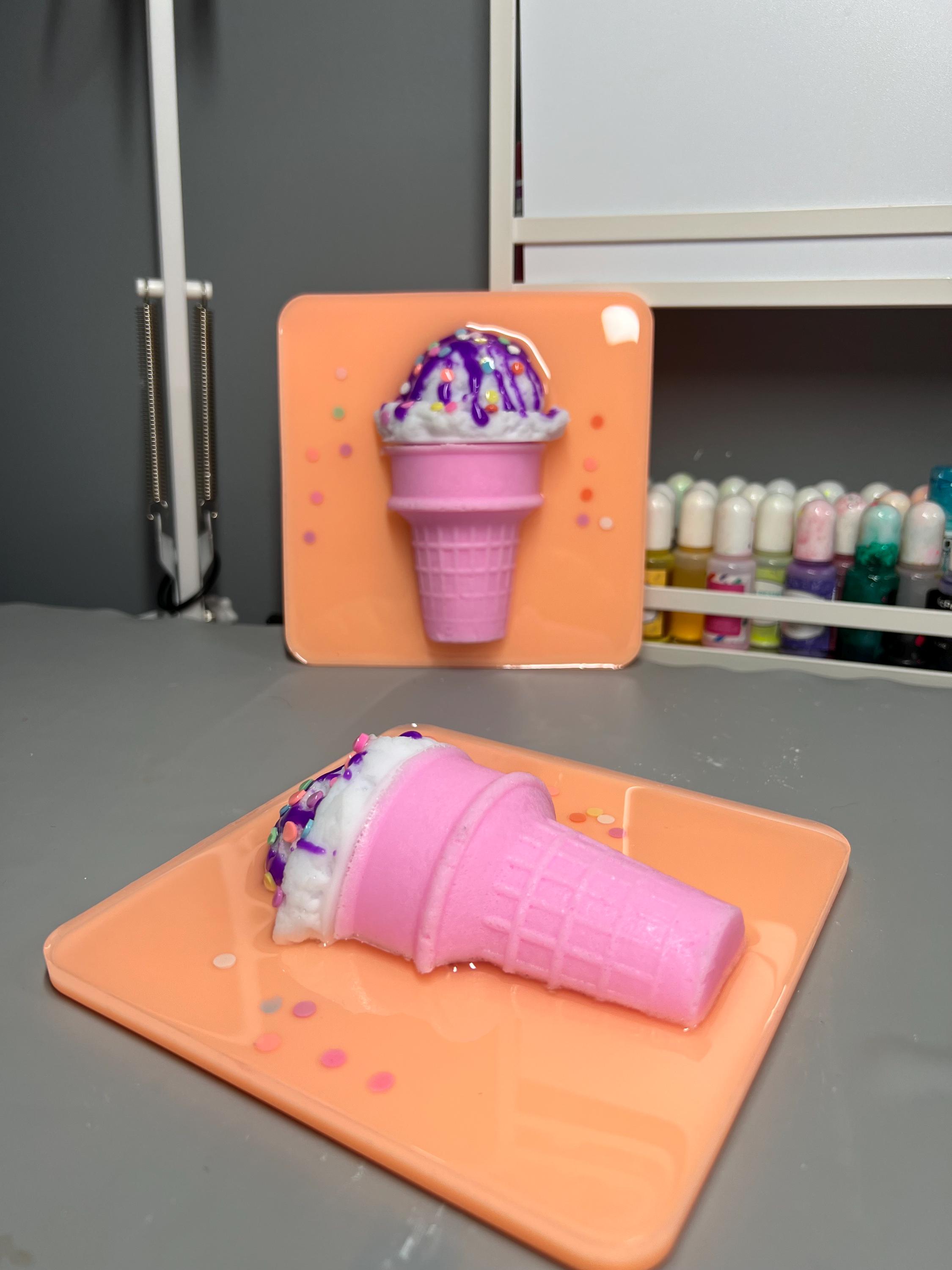 ピンクオレンジの3Dアイスクリームホットファッジサンデー樹脂絵画