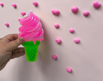 XL 溶けるアイスクリーム ポップアート デコレーション ネオンピンク