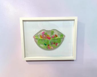 緑色のグミリップのウォールアート – 3D樹脂ポップアート、キャンディ