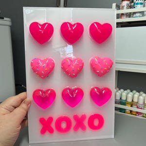 Pink Resin Gummy Hearts Wall Art: 3D Pop XOXO Decor