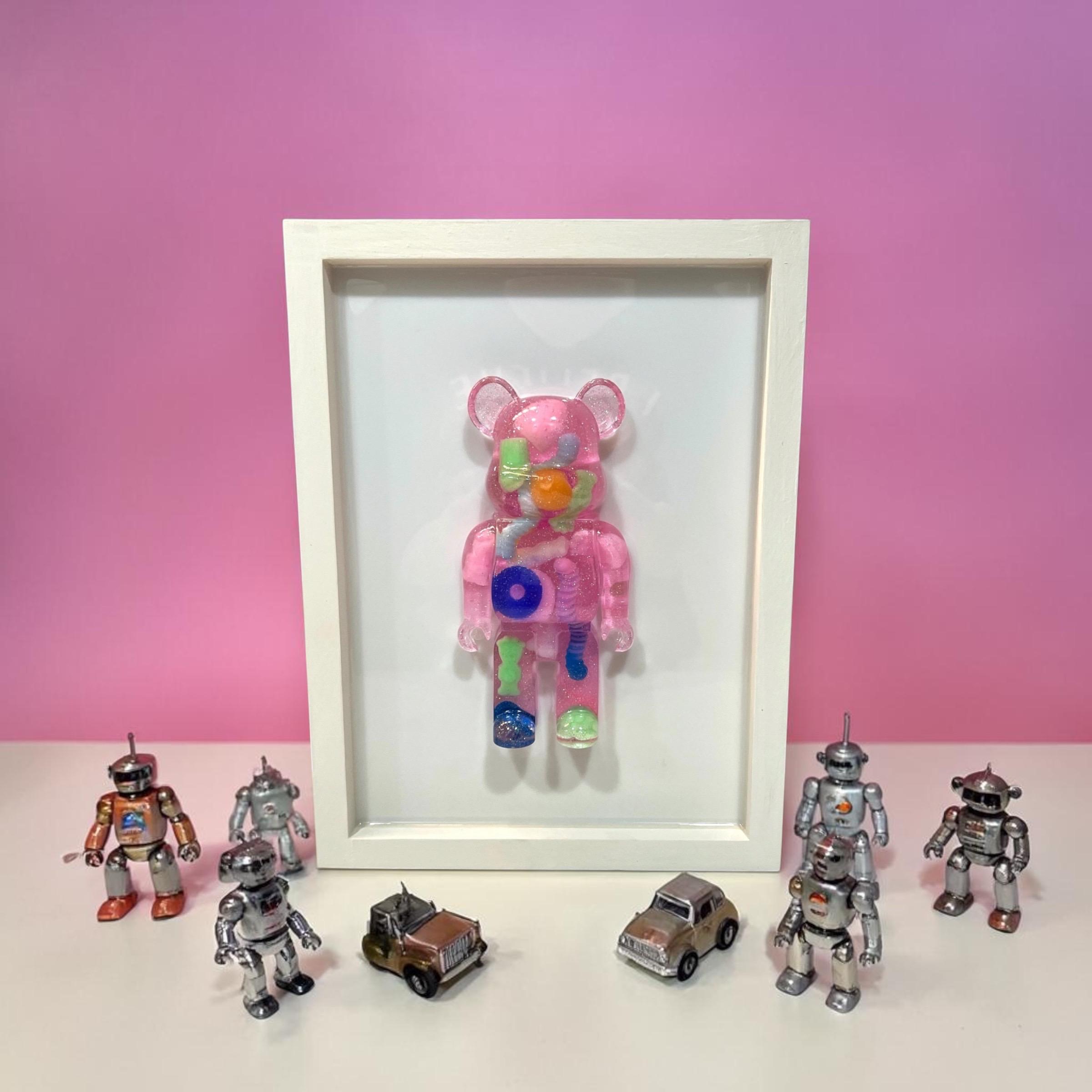 Pink Resin Gummy Bear Sculpture – 3D Pop Art Wall Hanging, Candy