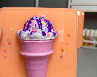 ピンクオレンジの3Dアイスクリームホットファッジサンデー樹脂絵画