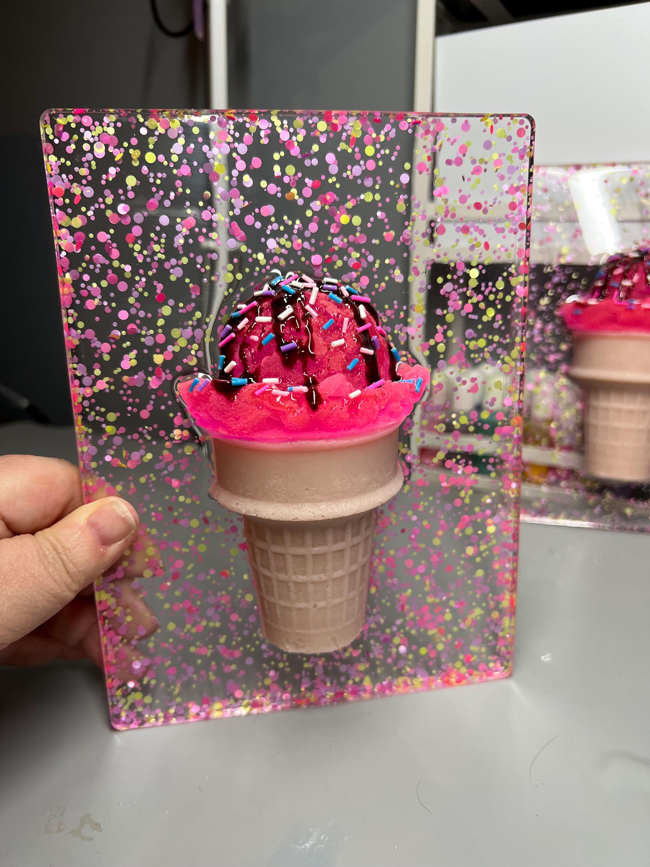 3Dアイスクリームサンデー樹脂絵画：レインボースプリンクルキャンディ