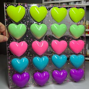3D Resin Gummy Hearts Wall Art: Neon Pop Art Wall Decor, 80s Y2K Dopamine Retro Colors Wall Hanging