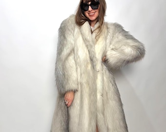 vintage faux fur coat long white silver fox oversized wide sleeves mob wife old money warm fluffy shaded rows size 10 38 M/L
