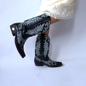 Vintage Black Leather Cowboy Boots  Kentucky's Western Grey Blue Embroidered Boots Pointed Toe Ankle EU 39 US 8 UK 6 Festival Boho Pinterest