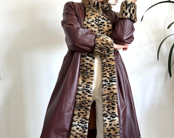 Vintage, echt leren bordeauxrode jas met lange bontkraag en cheetah-/luipaardprint, 100% echt leer, damesmodel, Spring Penny Lane, manchetten aan de zoom, maat M (medium).