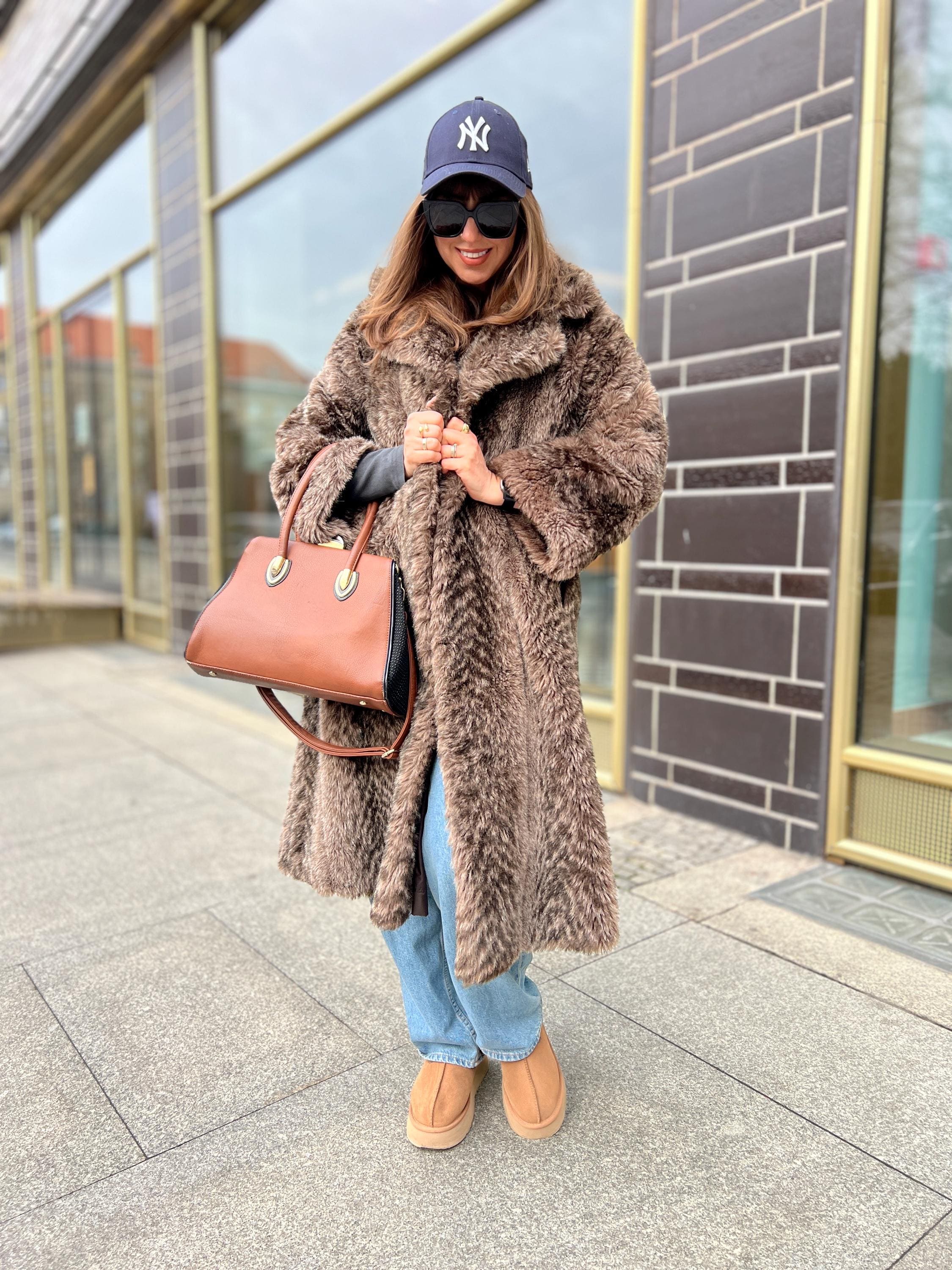 Vintage Faux Fur Coat Long Brown Raccoon Lynx Herringbone Rows M