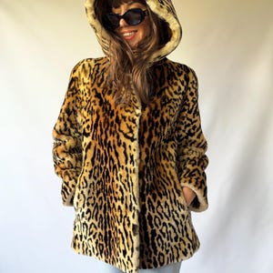 Vintage Leopard Shearling Coat Hooded Real Sheepskin Fur Jacket Cheetah Animal Print Short Overcoat Natural real Sheep Wool Medium