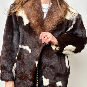 Natural leather coat cowhide patches ponyhair white brown fur trimmed unique real statement M / L 38 cow 80s animal hair pattern calfskin
