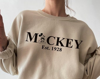 Retro Mickey Mouse Sweatshirt,Vintage Mickey Sweatshirt,Magic Kingdom,Disneyland Mickey Sweatshirt,Minnie Sweatshirt,Disney Vacation Shirt