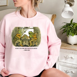 Frog and Toad Crewneck Sweatshirt,vintage Classic Book Sweatshirt,frog ...