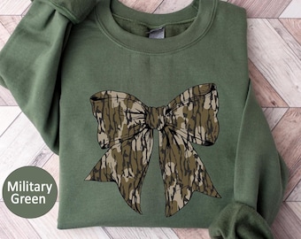 Camo Bow Sweatshirt,Camo Coquette Sweatshirt,Duck Hunting Shirt,Old School Camo Shirt,Fall Shirt,Camouflage Bow Shirt,Camo Coquette Shirt