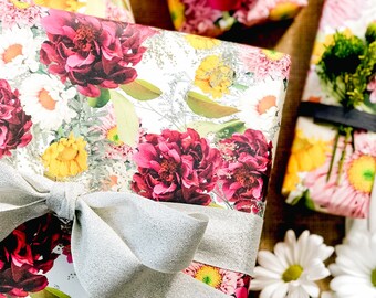 Dissolvable Wrapping Paper - Surrounded with Love (Zero Waste, Sustainable, Plastic Free, Floral Wrapping Paper, Gift Wrap, Flower)