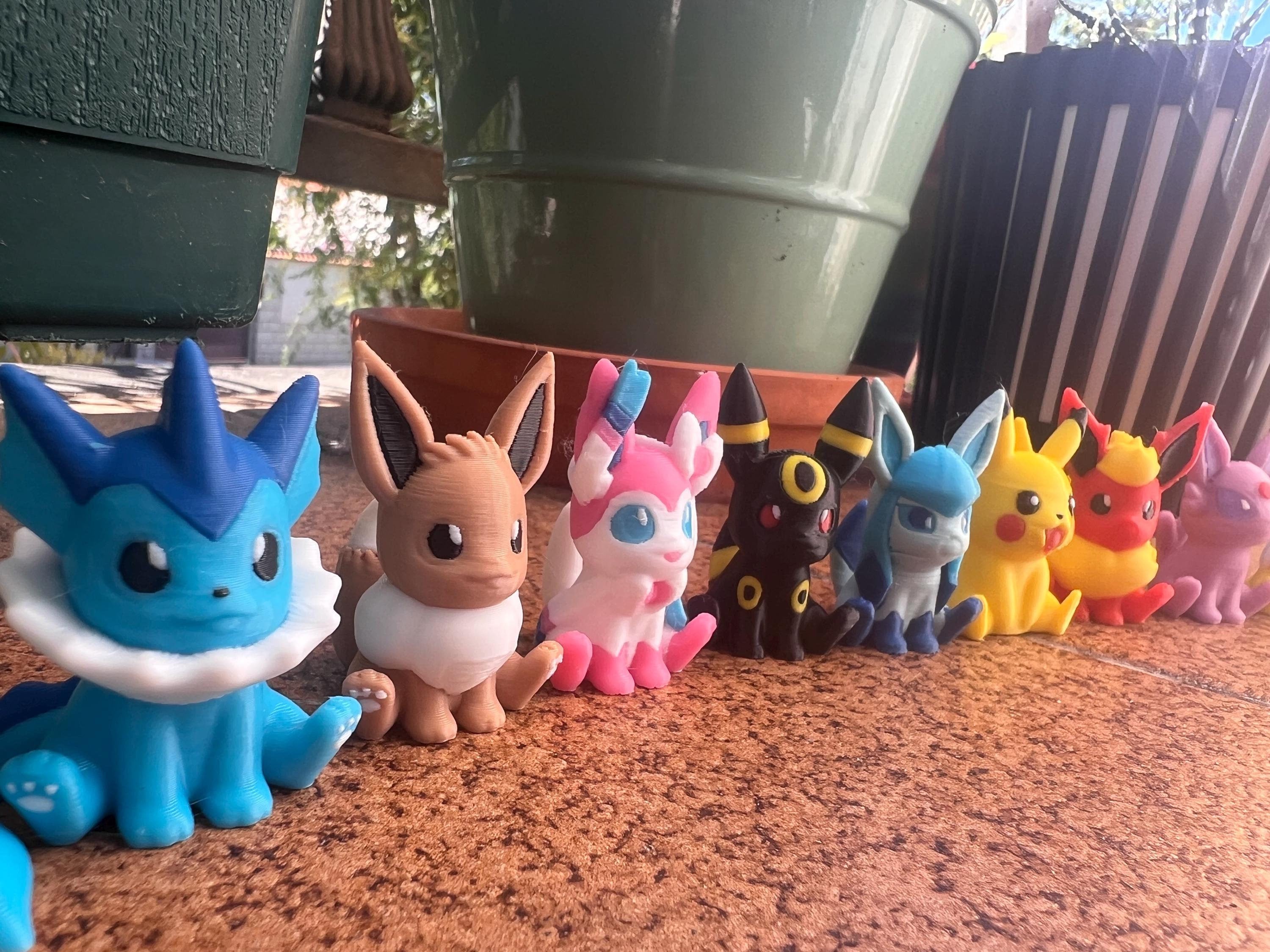Figure Keychains Eevee Vaporeon Flareon Jolteon Umbreon Espeon Sylveon Glaceon Leafeon Cute Pokemon