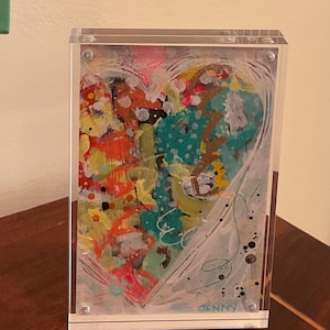 Pintura Abstrata de Coração em Moldura Acrílica - AH41