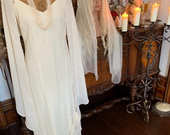 Vintage Romantic 20's/30's-inspired Edwardian-inspired Boho Ranaissance-inspired Bridal Wedding Gown, Shawl, Pearl Flower Tiara & Veil Set