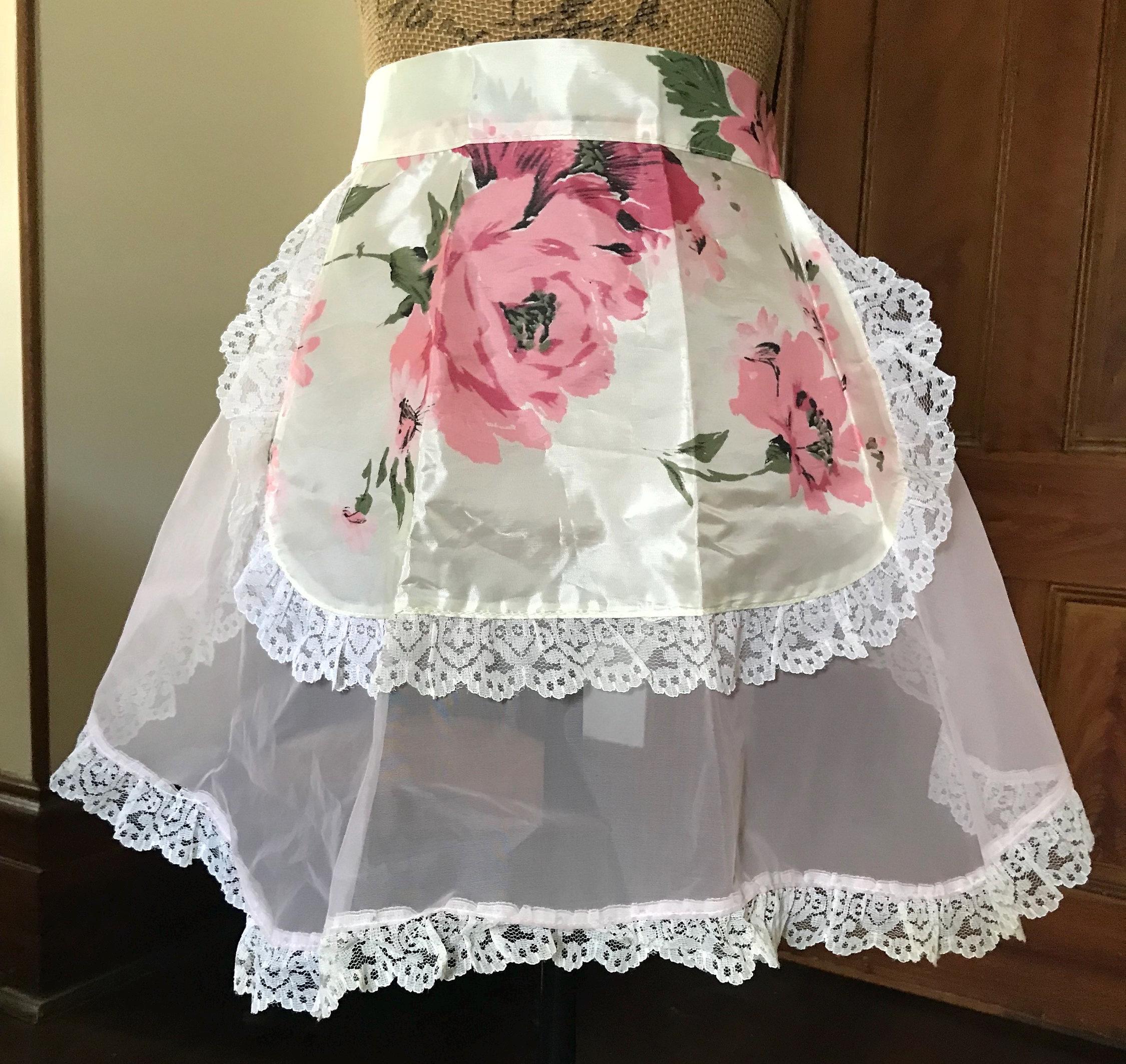 花柄レースピンクエプロン　古着 ヴィンテージのロマンチックな花柄とレースのエプロン - Etsy 日本