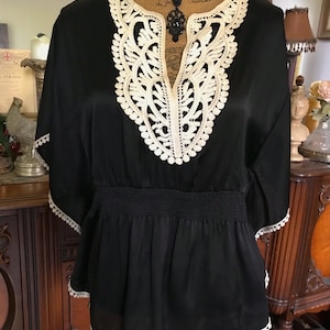 Vintage 60’s/70’s-Inspired Boho Hippie Satin Floral Lace Applique Ruffle Blouse