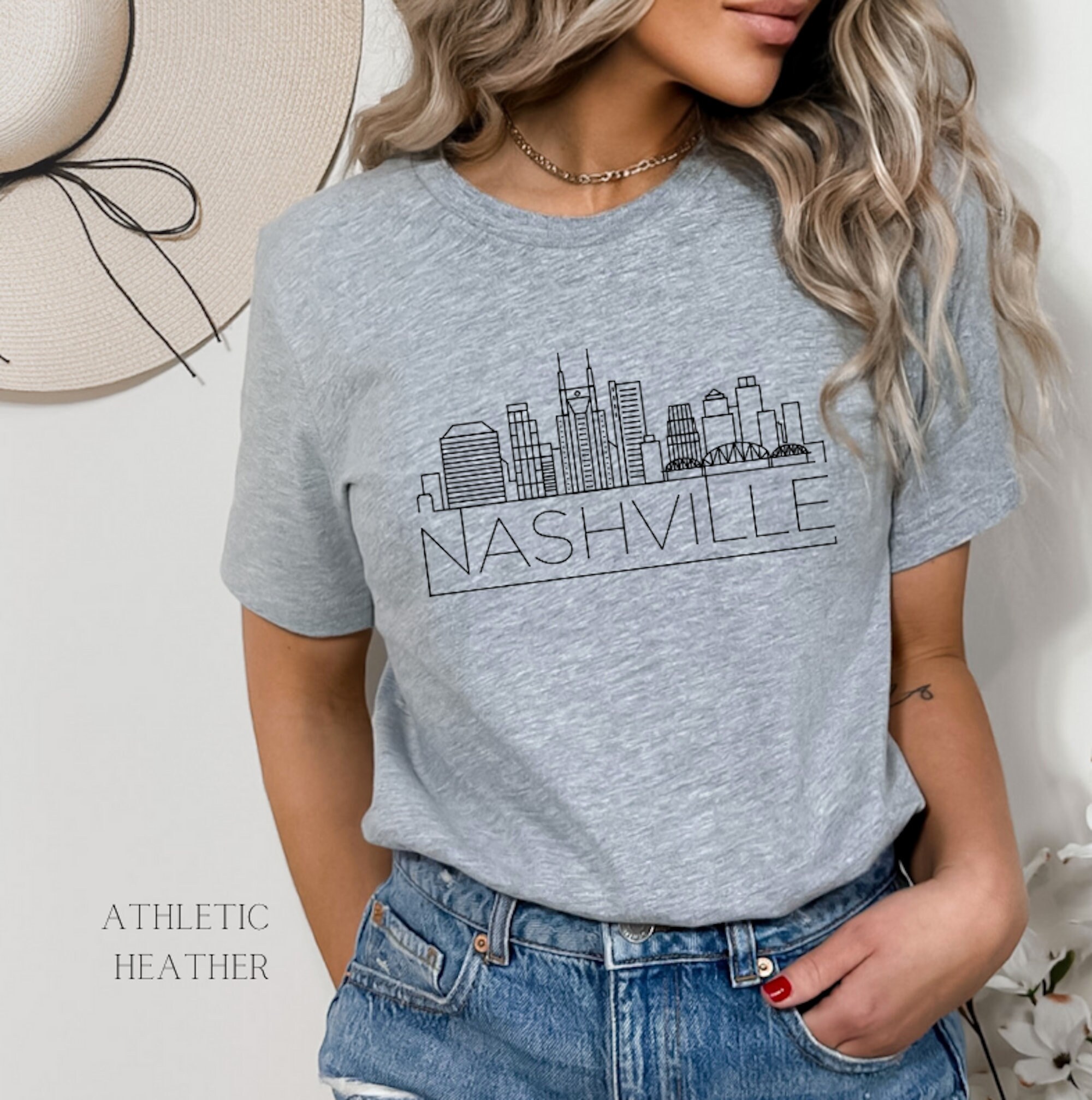 Discover Nashville Tennessee Shirt - Unisex Crewneck Skyline Nashville, Tennessee T-Shirt