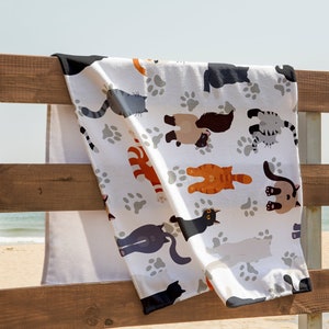 Funny Cat Beach Towel Gifts For Cat Lovers, Pool Party Towel Gifts For Swimmers Summer Towel Unique Cat Gift Vacation Gift Cat Mom Gift