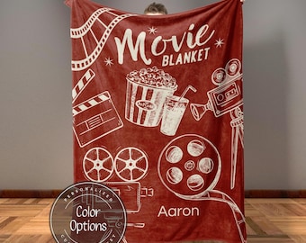Personalisierte Decke Geschenk für Filmliebhaber, Filmnacht Decke Housewarming Geschenk für Freunde Film Zimmer Dekor Benutzerdefinierte Name Familiengeschenk