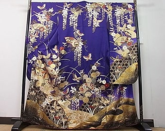 Luxurious Long-Sleeved Kimono Fan-Faced Phoenix Flower Pattern Gold Color Masterpiece