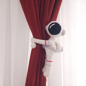 Crochet Astronaut Curtain Tieback, Nursery Tie Backs, Amigurumi Childrens Decor Room, Curtain Holder Gift, Kids Curtain Hooks, Baby Shower