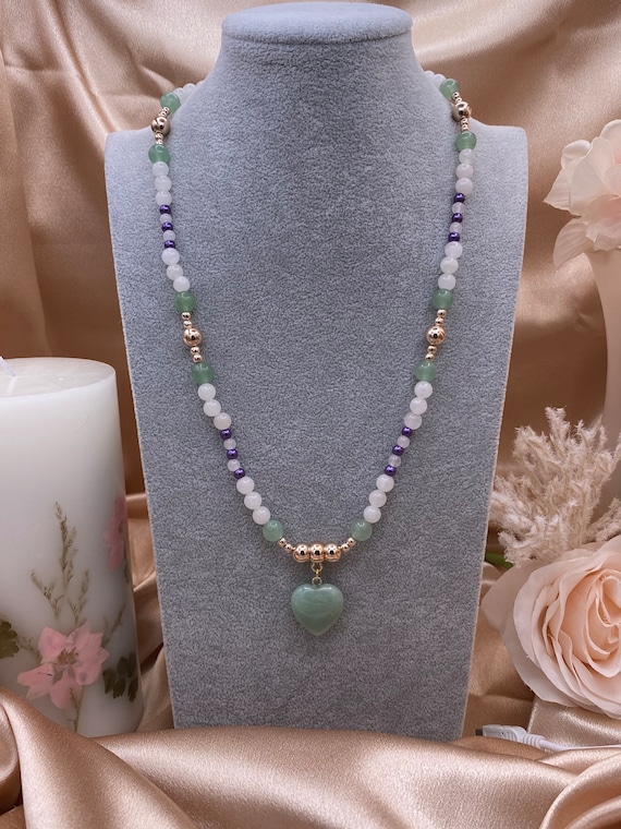 Aventurine Green Beaded Necklace with Faux Beads VINTAGE GREEN AVENTURINE ROUND BEADS & FAUX PEARLS NECKLACE  main image 4