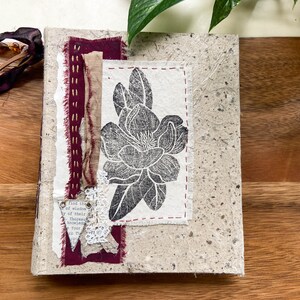 Carnet cartonné à couverture rigide fait main - 6,5 x 20 cm 156 pages - Assortiment de papiers, reliure à point long avec couverture en collage de tissu (42)