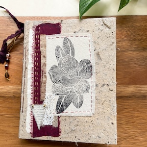Carnet cartonné à couverture rigide fait main - 156 x 20 x 20 cm - assortiment de papiers, reliure à point long avec couverture en tissu collage (40)