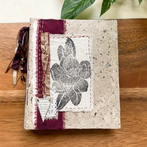 Carnet cartonné à couverture rigide fait main - 6,5 x 7,75 pouces, 156 pages - assortiment de papiers, reliure à point long avec couverture en tissu collage (39)