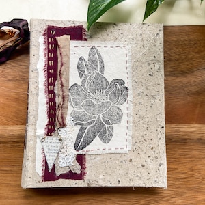 Carnet cartonné à couverture rigide fait main - 6,5 x 7,75 pouces 156 pages - assortiment de papiers reliure à point long avec couverture en tissu collage (43)