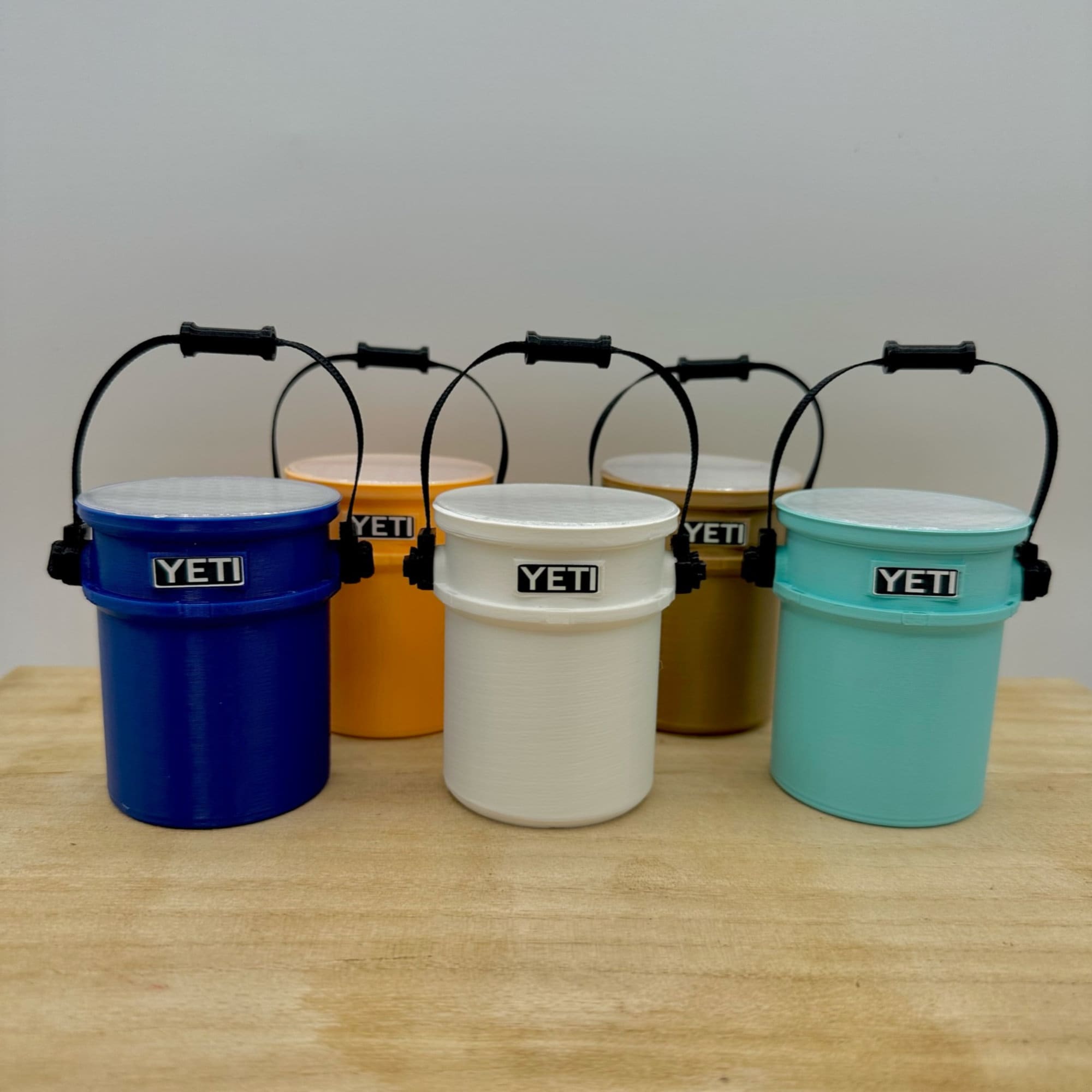 Like new, used once Yeti Bucket, Yeti Gear Organizer, Yeti Lid for Sale  in Charleston, SC - OfferUp