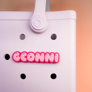 Benutzerdefinierte Name Buchstaben Bogg Taschenanhänger, personalisierte Taschenzubehör, ursprüngliches Charmegeschenk