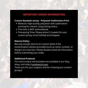 Puede incluir: Informaci&oacute;n importante sobre el pedido de camisetas de b&eacute;isbol personalizadas impresas por sublimaci&oacute;n en poli&eacute;ster. El texto destaca la alta calidad del material, los colores vibrantes y el tiempo de procesamiento. Tambi&eacute;n incluye informaci&oacute;n sobre devoluciones y productos adicionales.