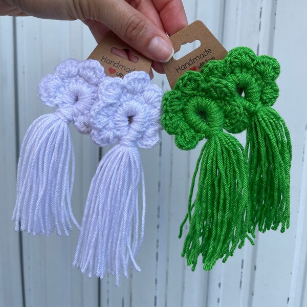 Flower tassel earrings, Crochet Knotted Tassel Earrings, white earrings, green earrings, gift for her, summer style