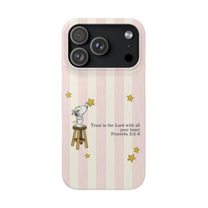 Snoopy Starry Faith mobilskal | Snap Case med Ordspråksboken 3:5-6, rosa rand