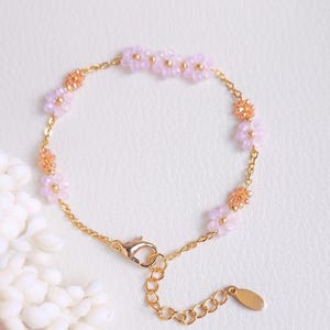 Beaded Daisy Flower Bracelet: Pink Sakura Gold Chain Jewelry