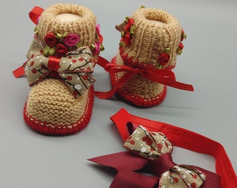 Baby booties. Handknitted and ready to ship. Perfect gift for new born baby girl or boy. Baby shower, Christmas gift