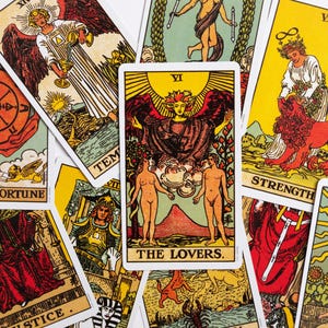 Qualitative Tarot Lesung Liebe Lesungen Karriere Tarot Karte Persönlichkeit Tarot Lesung irgendwelche Fragen ....